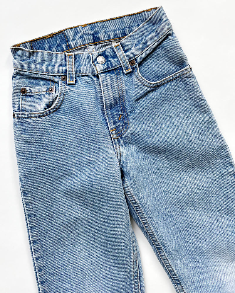 Vintage Levi's 550 Light Wash Jeans 8 SLIM
